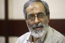 مواجهه رهبری با دختری که حجاب سر نمی‌کرد!