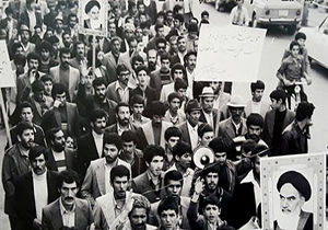 راهپیمایی ۲۲ بهمن زیر بمباران در دوران جنگ تحمیلی