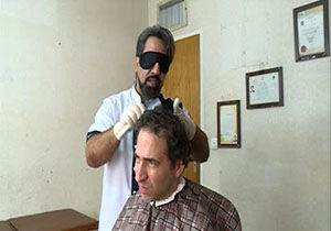 آرایشگری با شیوه‌هایی عجیب در شهرری