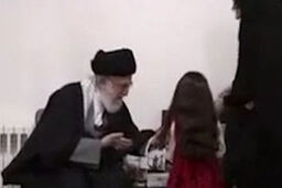 تصویری که آرمیتا برای رهبر انقلاب از روز حادثه ترور پدرش نقاشی کرد