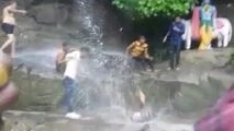 لحظه وحشتناک سقوط مرد جوان از آبشار حین گرفتن سلفی
