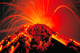 
لحظه فوران آتشفشان در اندونزی + فیلم