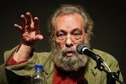 متلک سنگین حمید آذرنگ در سریال نون خ به منتقد پر حاشیه سنمایی برنامه هفت!