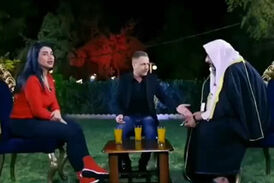 اتفاق عجب در تلویزیون عربی/ مجری زن مهمان برنامه را کتک زد 