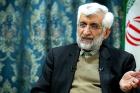 جلیلی: آقای همتی می‌خواهد کشور را با نمایش اراده کند
