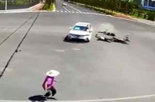 تصادف‌های شدید خودروی شاسی بلند پس از عبور از چراغ قرمز!