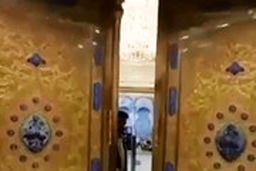  لحظه باز شدن درهای حرم امام حسین(ع)