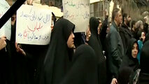 تجمع مردم تهران در مقابل دفتر سازمان ملل متحد در محکومیت ترور سردار سلیمانی + فیلم