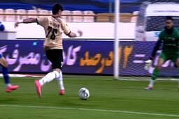 گل اول شمس‌آذر به استقلال