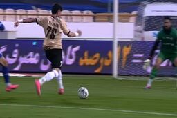 گل اول شمس‌آذر به استقلال