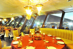 واکنش غیرمنتظره پیشخدمت‌های رستوران به نارضایتی مشتریان