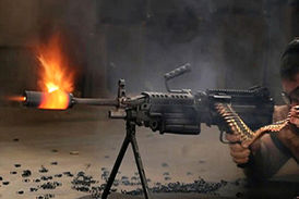 وحشت تایلندی‌ها در خیابان‌های اطراف محل استقرار سربازی که مردم را به رگبار بست + فیلم