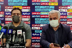 نشست خبری پیروانی مربی صنعت نفت آبادان