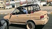 جابه جایی مرزهای تکنولوژی با تردد خودروی پراید سه چرخ در خیابان‌ها 