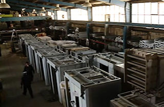  چرخ کارخانه‌‌ ای 40 ساله در آستانه توقف+فیلم