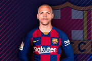  بازیکن نه چندان خارق العاده ای که به بارسلونا پیوست