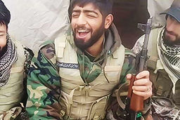 ماجرای جالب ازدواج مدافع حرمی که با دابسمش معروف شد