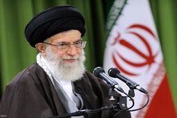 رهبر انقلاب: درباره‌ همسران شهدا شعر بگویید