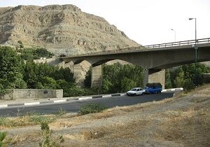 سلفی خطرناک پسر جوان بر روی پل چالوس