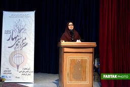 شعرخوانی کوثرمهدی آبادی در حضور روسای انجمن‌های ادبی