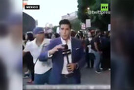  فمینیست‌ها با اسپری فلفل به جان یک مرد افتادند!