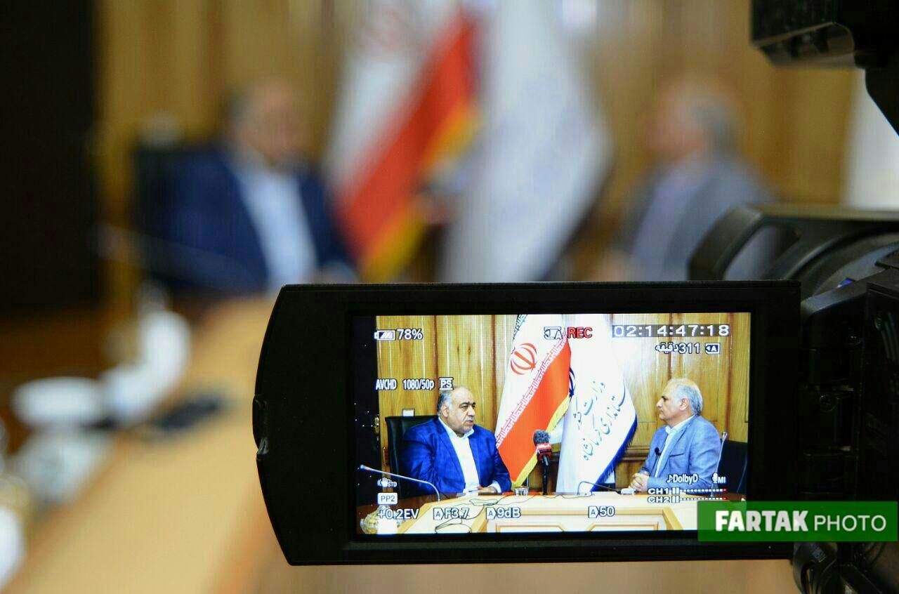 از برکناری فرماندار سرپل ذهاب تا دلیل غیبت معاونین استاندار در بحران سیلاب