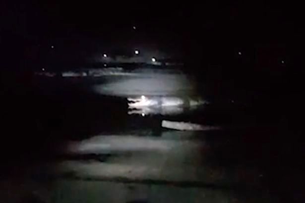 لحظه محاصره شدن ماهیگیر توسط کروکودیل ها!