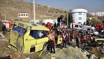 گزارشی میدانی از محل حادثه واژگونی اتوبوس دانشجویان علوم تحقیقات