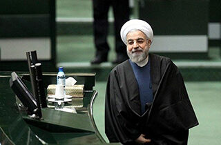 کنایه روحانی به نمایندگان مجلس در صحن علنی!