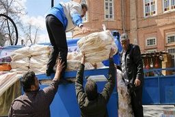 اقدام نیکوکارانه بنیاد برکت امام رضا(ع) برای مردم آسیب دیده گلستان