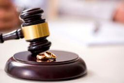 طلاق یک زوج بر سر استقلال و پرسپولیس!؟