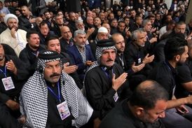 نوحه‌خوانی مداح عرب در دیدار موکب‌داران عراقی با رهبر انقلاب
