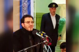 گریه قاری ایرانی هنگام تلاوت آیات ۲۳ و ۲۴ سوره اسراء