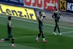 گل اول شمس آذر به استقلال توسط زنده روح