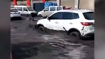 
شکسته شدن یک سد در چین، شهری را به هم ریخت + فیلم