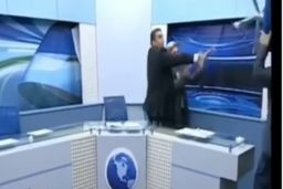 درگیری کارشناس با عوامل پشت صحنه برنامه زنده تلویزیونی