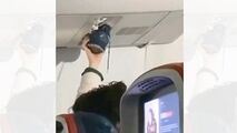 اقدام عجیب مسافر بی‌فرهنگ در داخل هواپیما!