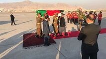 تابوت پزشک ژاپنی بر دوش رئیس جمهور افغانستان 