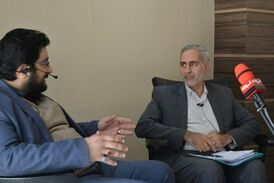 تلویزیون نداشتیم که فیلم های دوره شاه رو ببینم