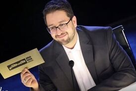 از نوزادی تا بزرگسالی بشیرحسینی داور معروف عصر جدید