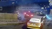 پرت شدن پیرمرد به داخل رودخانه پس از تصادف وحشتناک دو خودرو