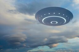رد برجای مانده از یوفو روی برف!