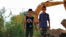 روستایی که مردم محلی از محو شدن در سیل نجات دادند