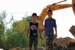 روستایی که مردم محلی از محو شدن در سیل نجات دادند