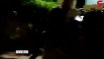 رفتار خشونت آمیز مردی با دخترش در کالسکه!