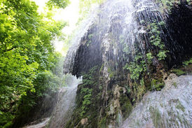 آبشار رویایی و دوست‌داشتنی پیرغار در گالیکش