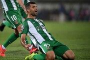 گل دیدنی طارمی به بنفیکا به سبک فن‌پرسی