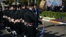 اختصاصی/ رقص زیبای «هلپرکه» در آیین استقبال از نوروز