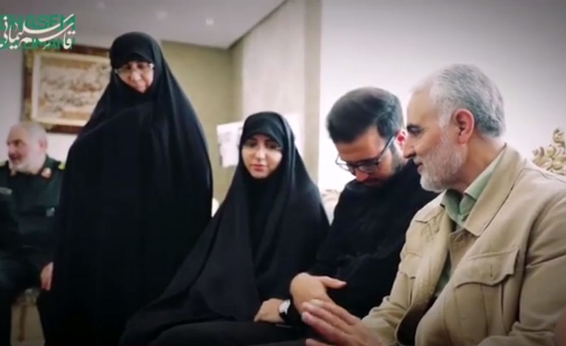 حضور سردار سلیمانی در منزل شهید خوش‌لفظ