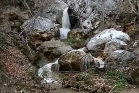 مناظری زیبا از آبشار فصلی در « آب‌پزان»